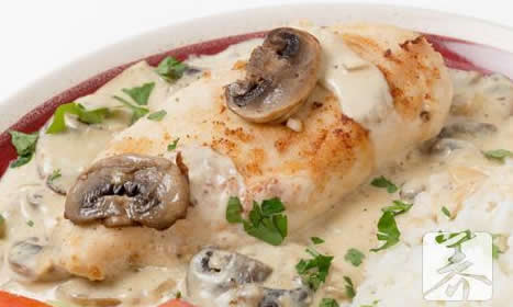 鸡肉本真营养与美味，用简单步骤以蒸锁鲜的水蒸鸡！