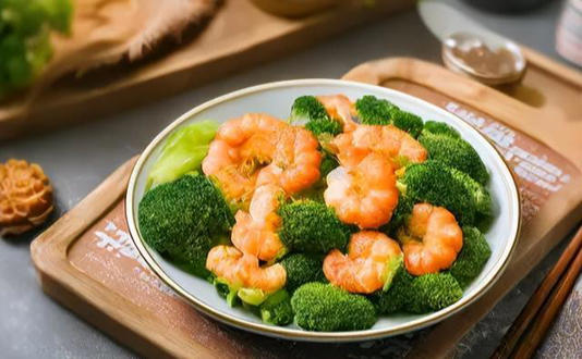 慢慢化解高血压困扰，餐桌上的6道家常菜，实现“三分治七分养”