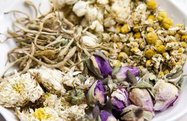 阿妈教你看家凉茶——广东五花茶煲起来,轻松过夏日！